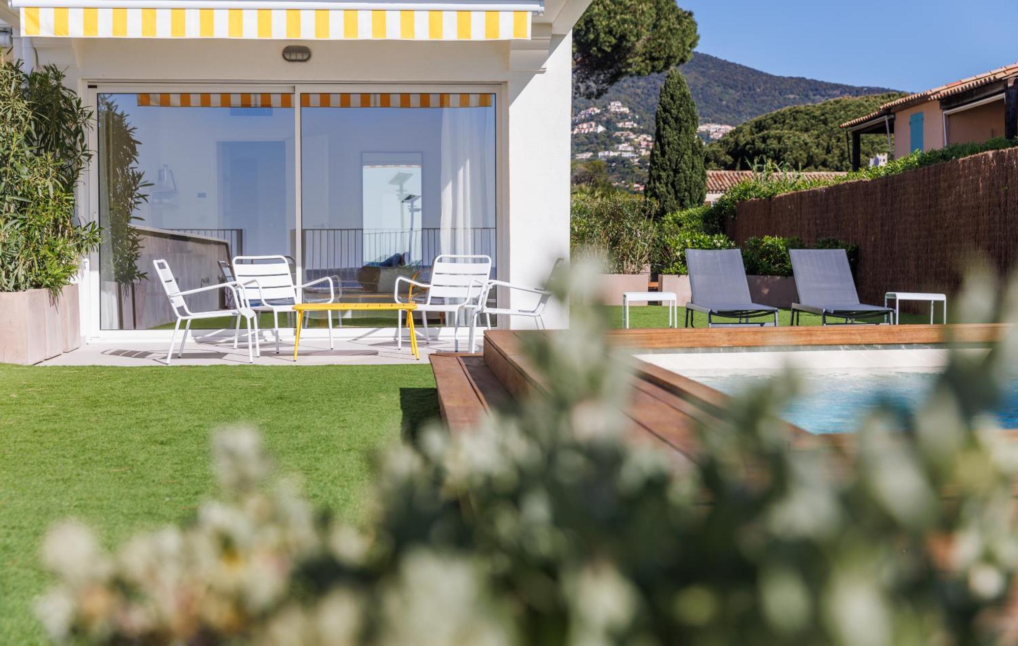 Belle Vue Hotel Cavalaire-sur-Mer Exterior photo