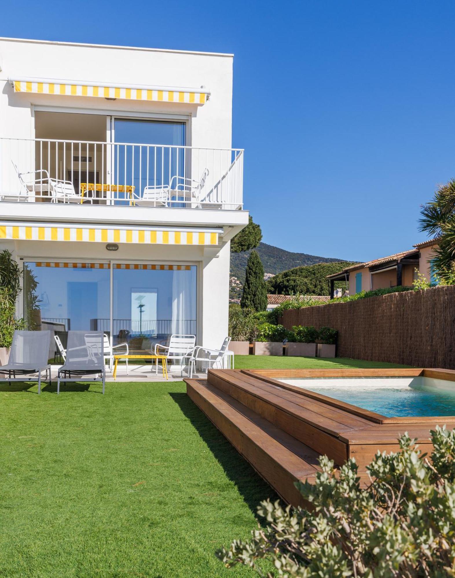 Belle Vue Hotel Cavalaire-sur-Mer Exterior photo